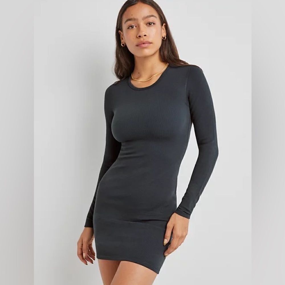 Euc Aritzia Tna Virtue Crew Neck Waffle Dress Small